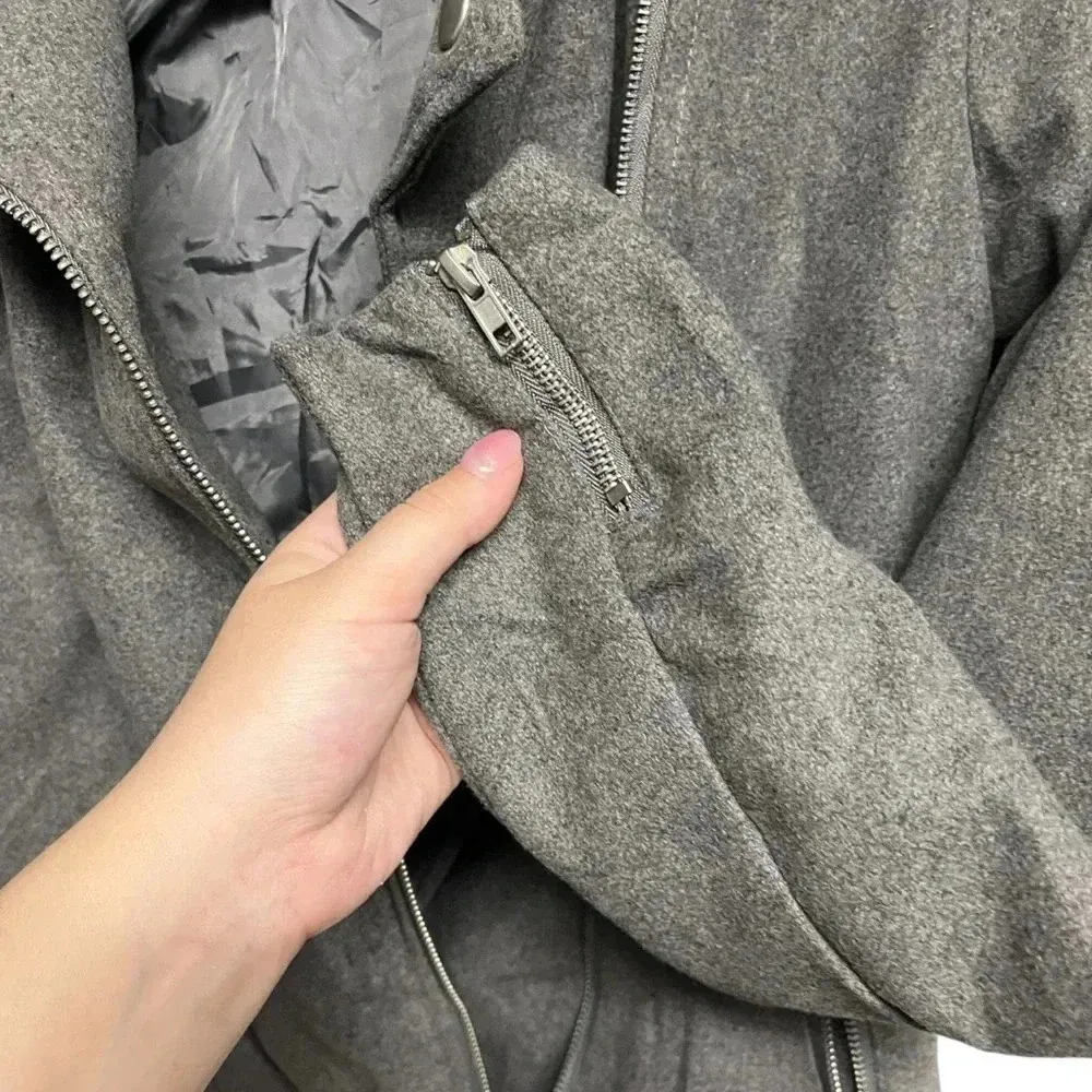 Delia's Grey Zip Up Coat - Image 4