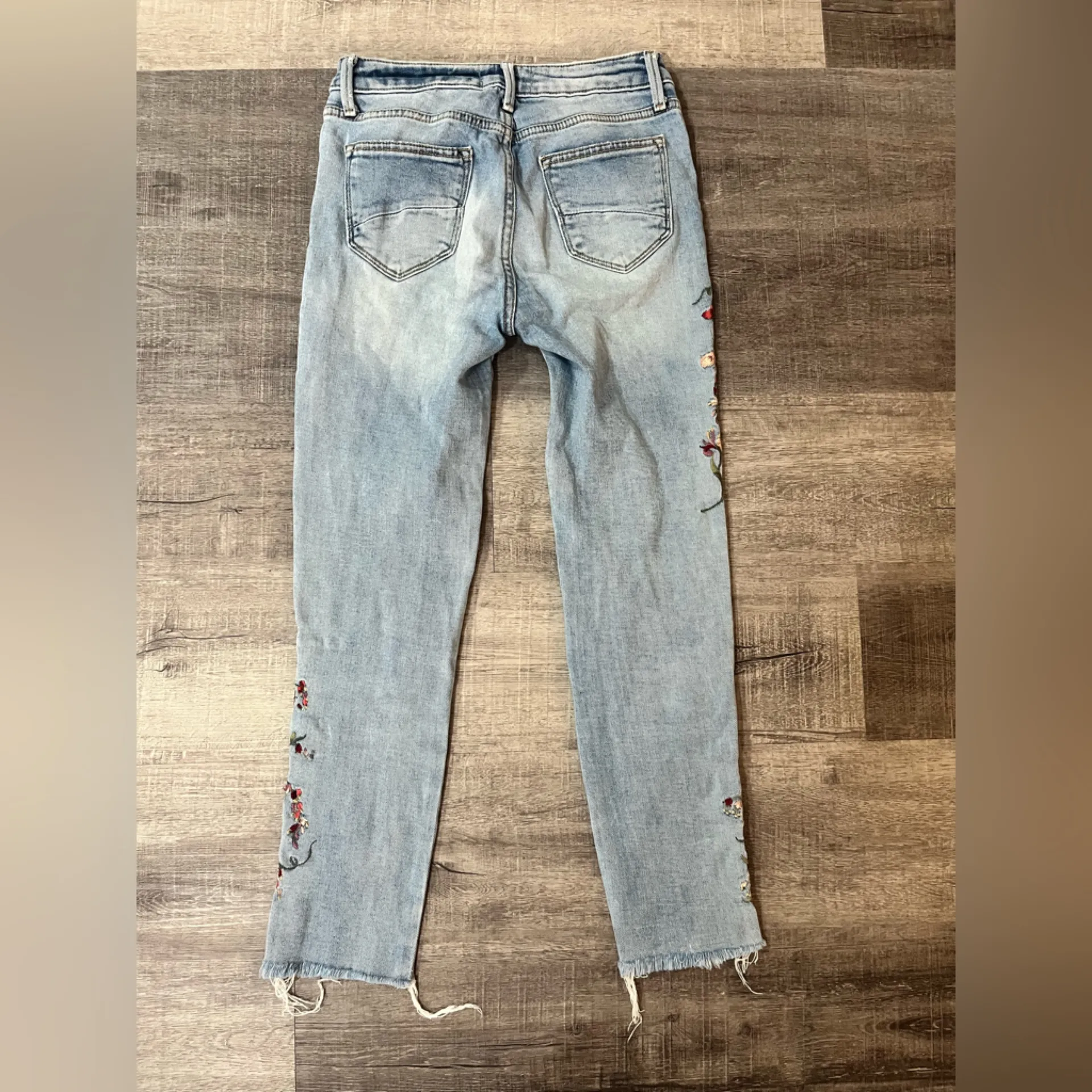 DRIFTWOOD Jackie Raw-Edge Embroidered Jeans - Image 5