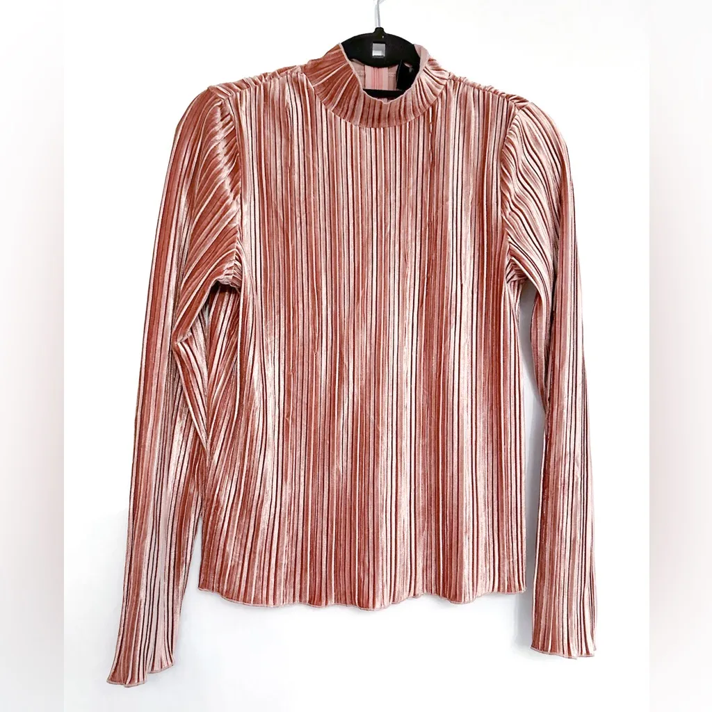 J.O.A. Los Angeles Revolve Pleated Mock Neck Velvet Top Baby Pink Size Small JOA - Image 4