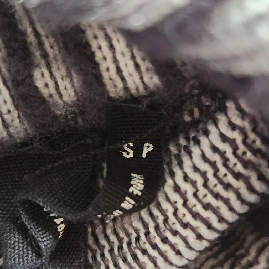 Out From Under Black Striped Dolman Sleeve Sweater Size Small Fuzzy Sweater - Image 7