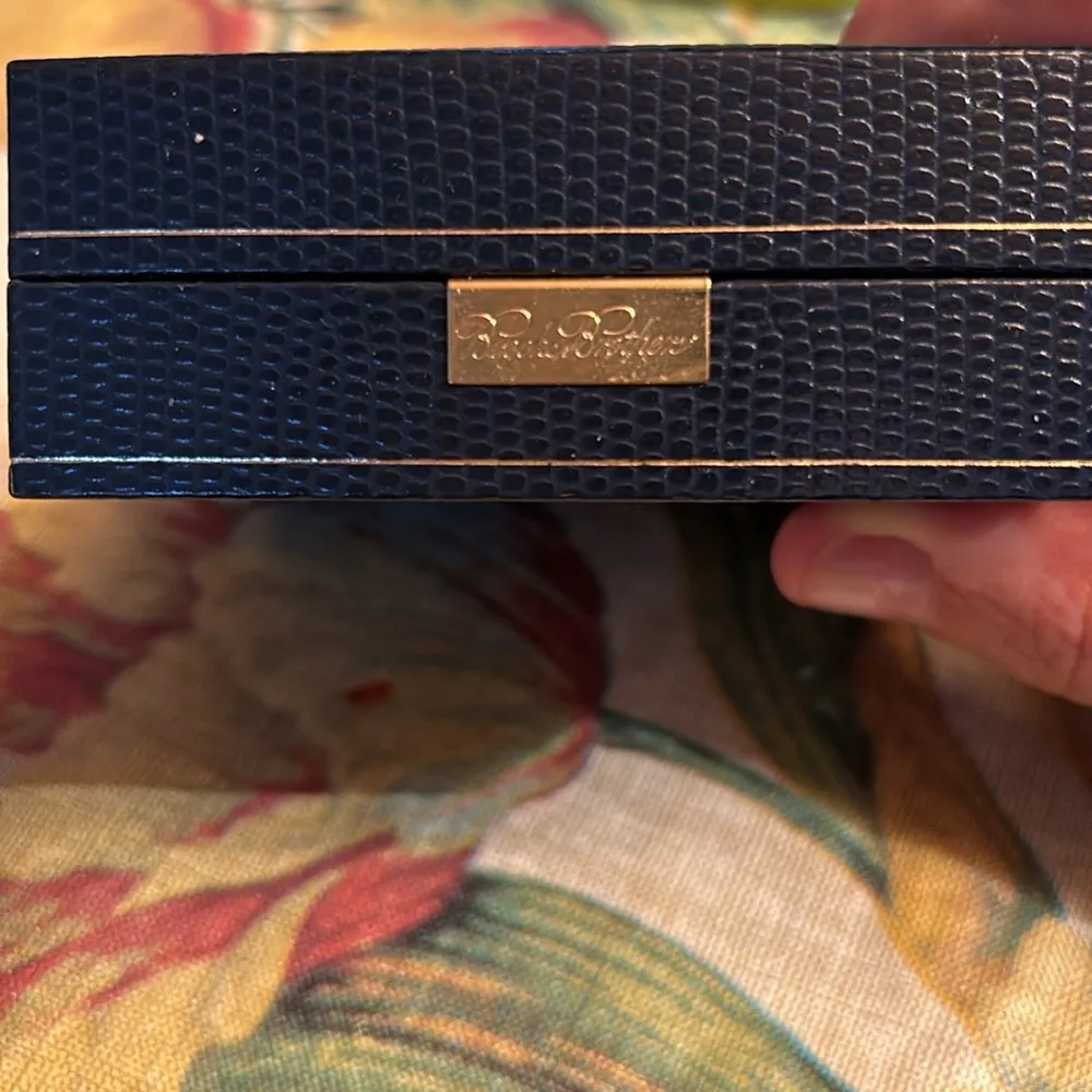 Brooks brothers beautiful earrings - Image 3