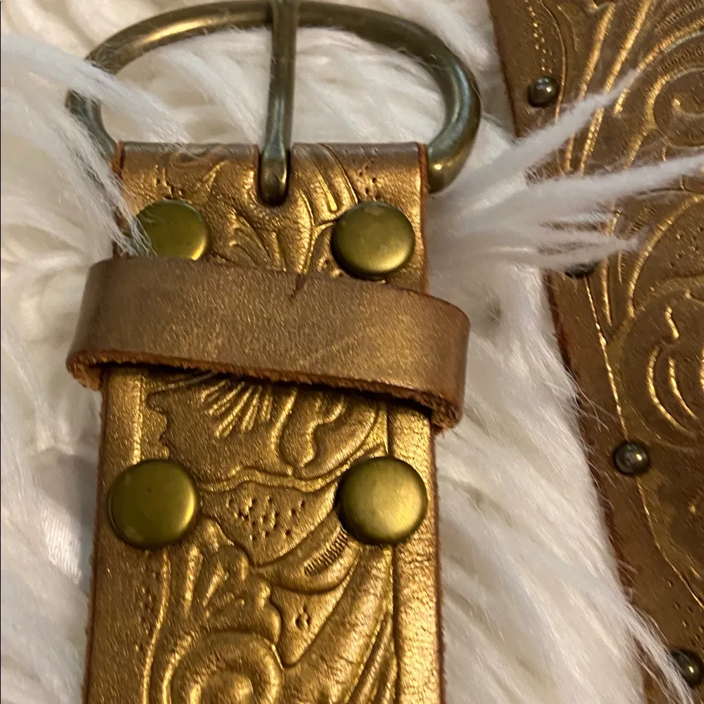 Lucky Brand Gold  Leather Belt size S BNWOT length 40” till first hole is 31” - Image 7