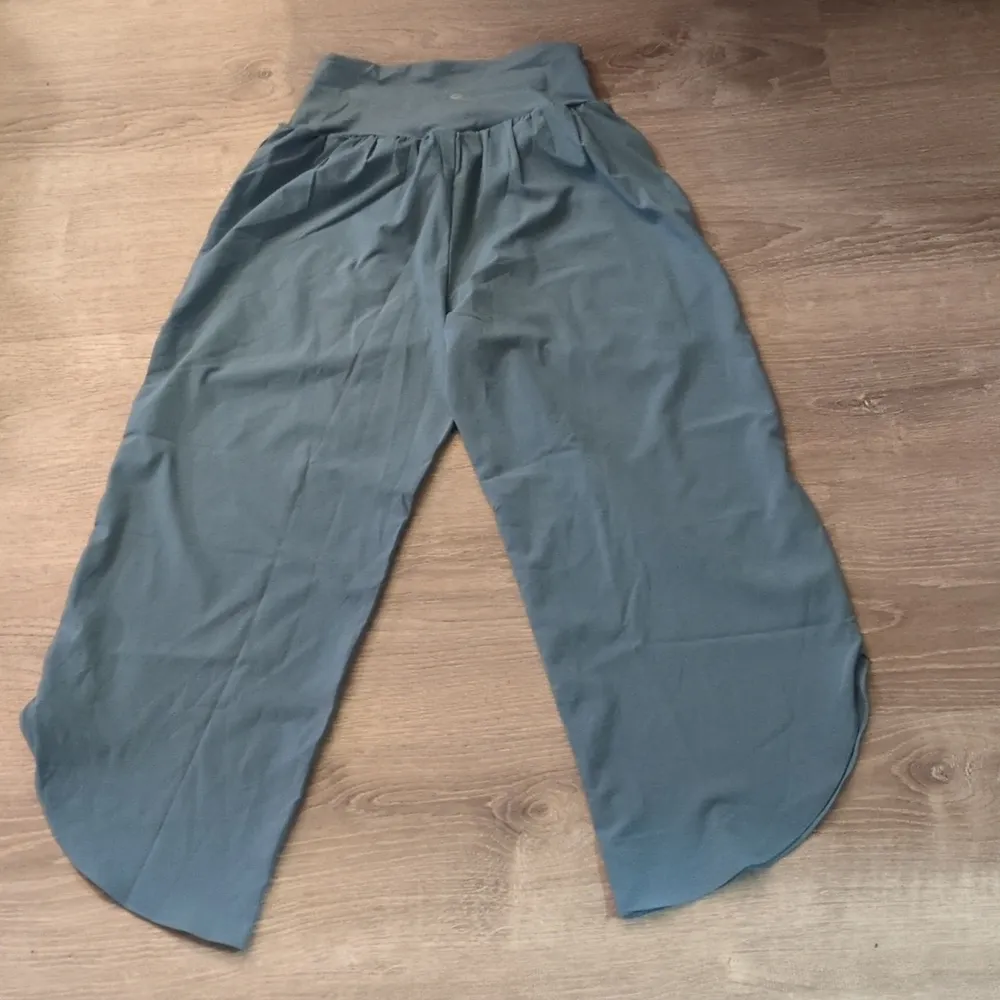 Halara Breezeful High Waist Crossover Split Quick Dry Resort Pants Size XS - Image 6