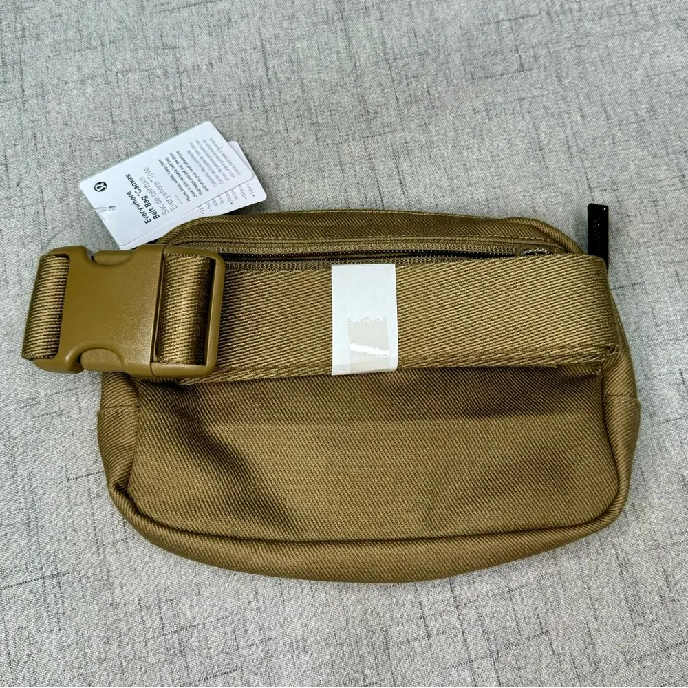 Lululemon Everywhere Belt Bag Crossbody Bag Canvas Artifact Brown NWT - Image 7