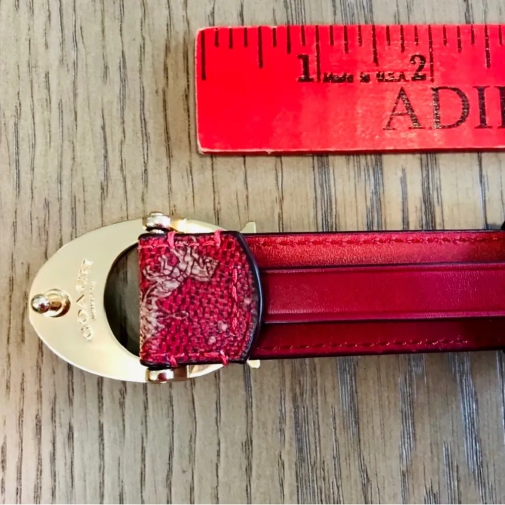 NWOT COACH WOMEN RED HORSE & CARRIAGE SIGNATURE C BUCKLE BELT 25 MM Size S - Image 3