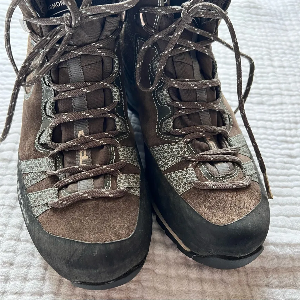 GARMONT Mystic ii‎ GTX Hiking Backpacking Boots Womens SIZE 7.5 hiking outdoors - Image 9