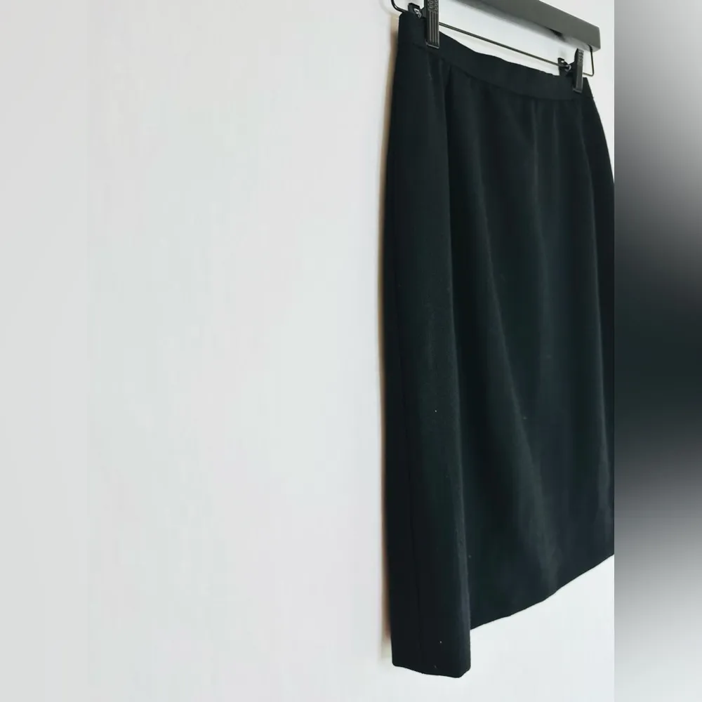 Carolina Herrera Wool Pencil Midi Black Skirt Size 8 - Image 3