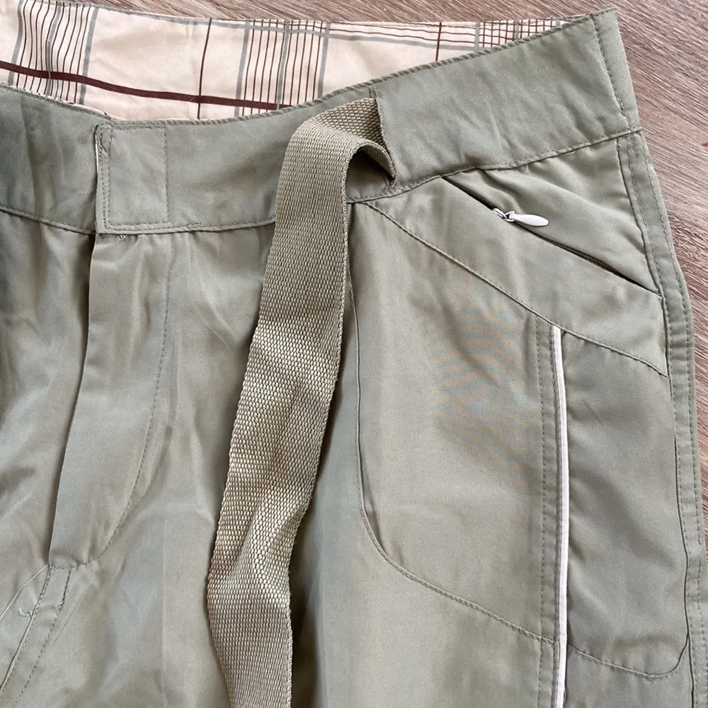 WILSON Olive Green Tennis Shorts Size Large - Image 5