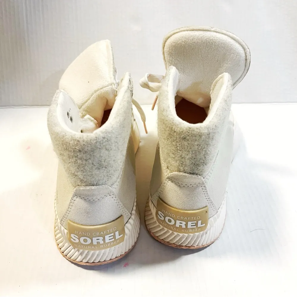 Sorel Boots Out and About III Conquest in Chalk & Sea Salt Sz 11 EUC w/ Box - Image 11