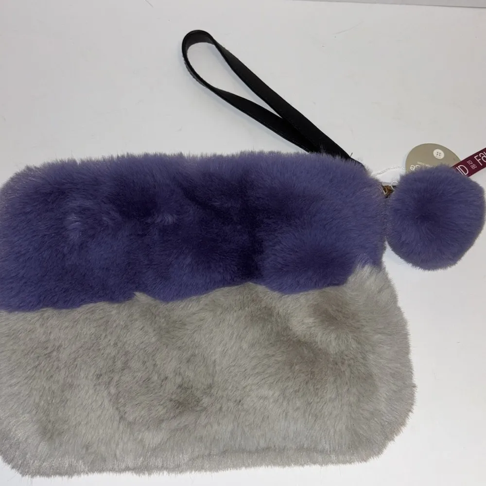 NWTS Faux Fur Wristlet in Purple and Gray With PomPom
Super Soft ADORABLE 💗💗💗💗 - Image 6