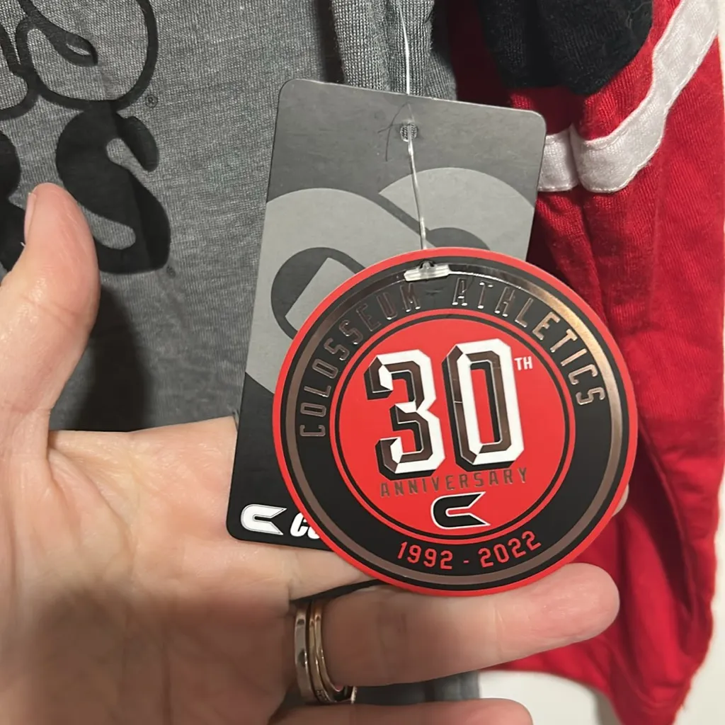 Colosseum Rutgers Red, Black and Gray Lace-Up Top NWT size large - Image 3