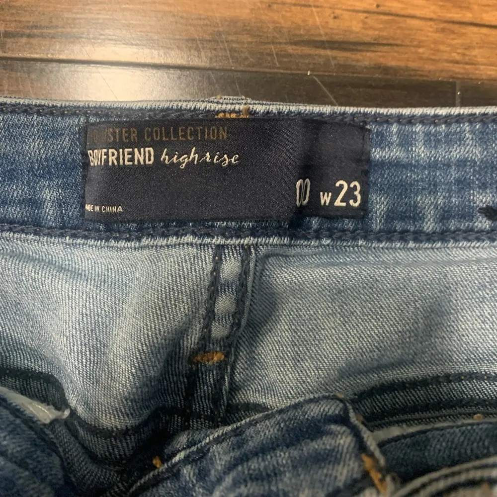 Hollister Distressed Boyfriend High-Rise Jeans - Size 00 - Image 6