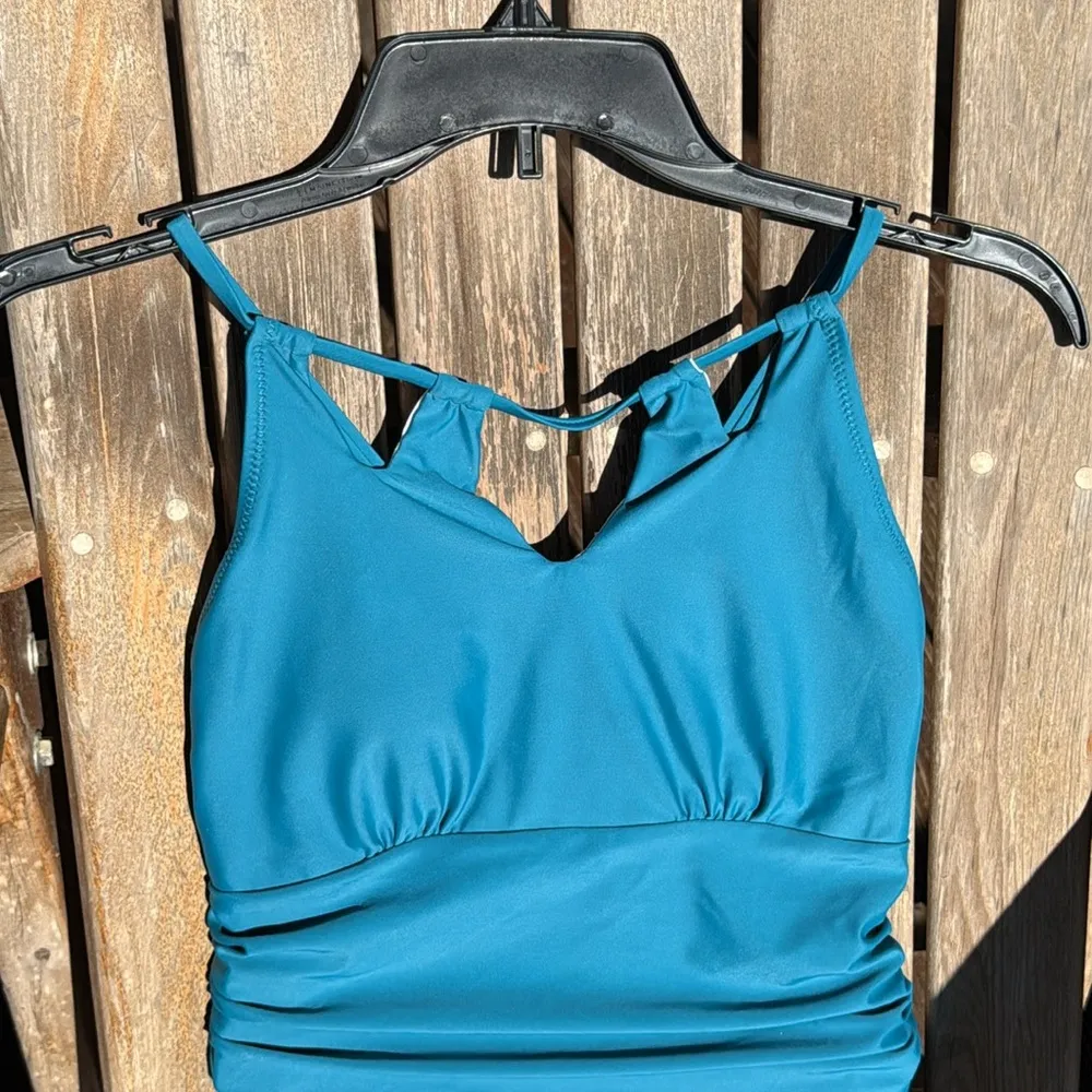 Cupshe  Halter One Piece Swimsuit - Image 5
