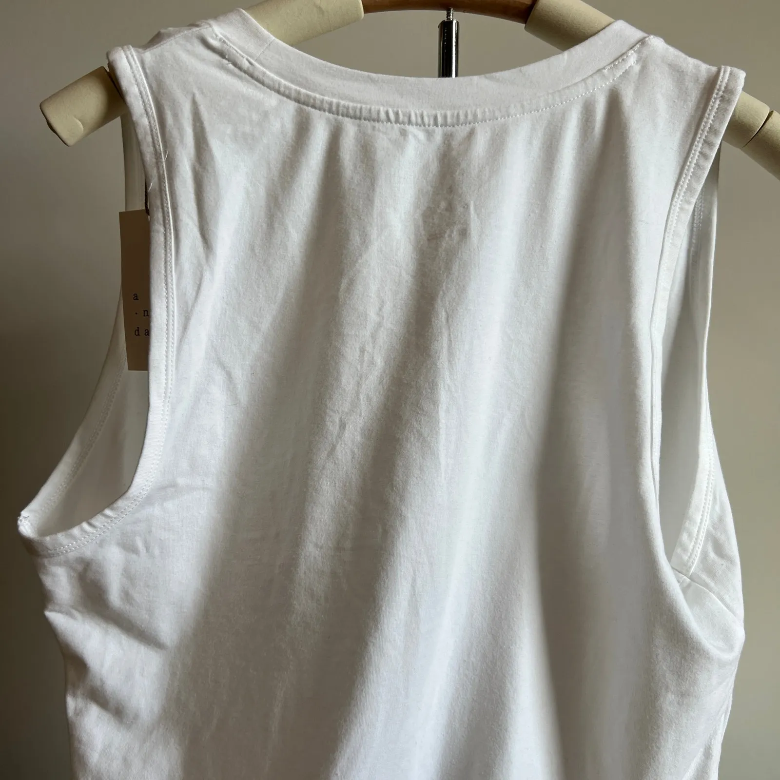 A New Day Women's White U-Neck Slim Fit Tank Top - Size Large - NWT - Image 6
