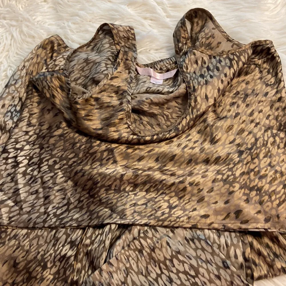 Victoria Secret Pajamas size M excellent condition pants inseam 24” - Image 12