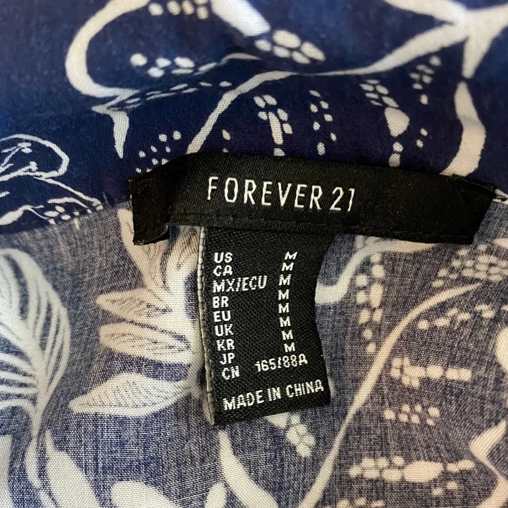 Forever 21 Navy Floral Shirt - Image 3