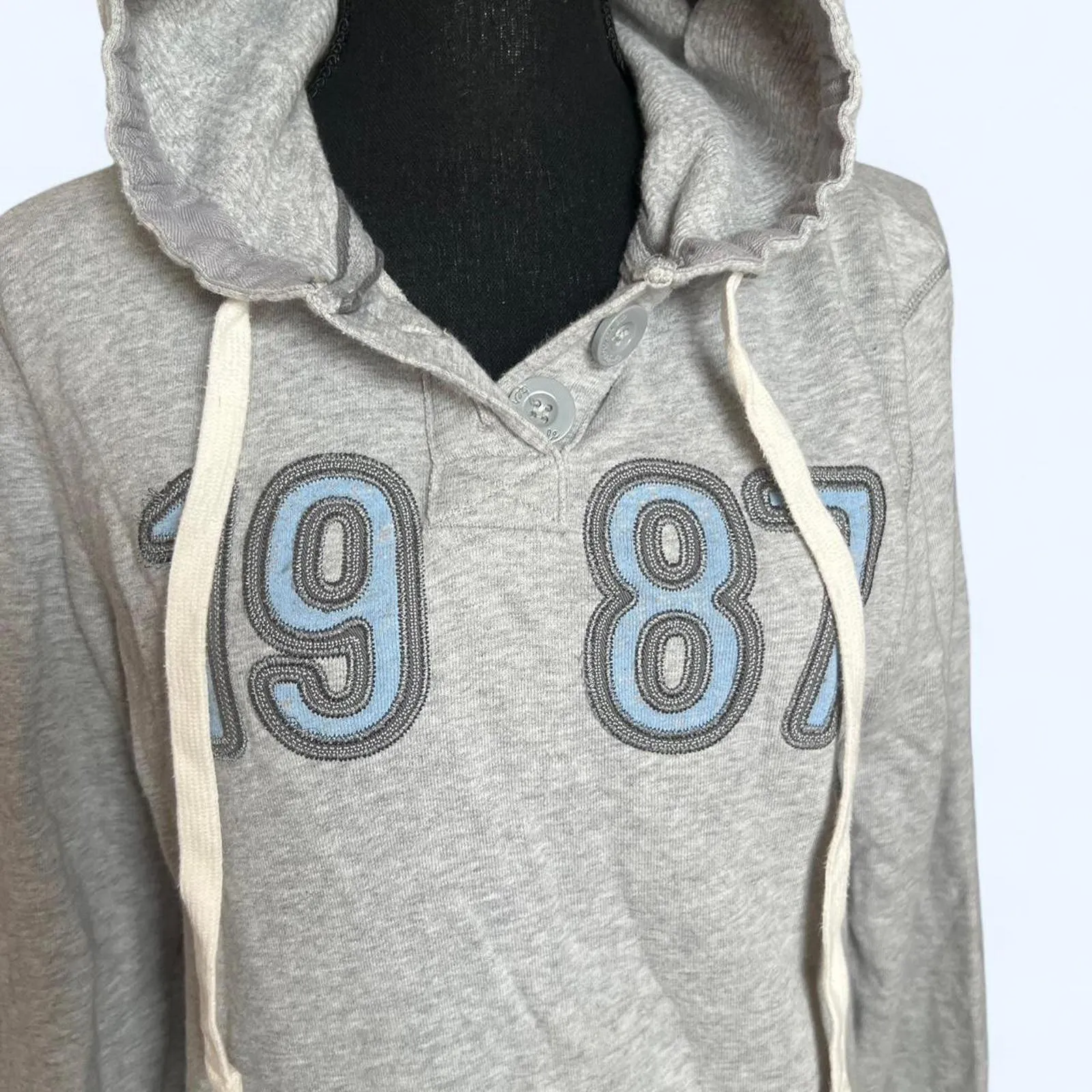 Vintage Y2K Aeropostale hoodie with chunky buttons Size Large - Image 3