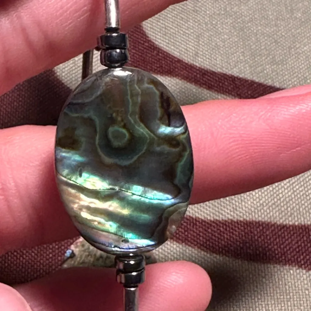 82. Handmade in Maui Paua Abalone & Hematite Stretch Silver Bracelet - Image 3