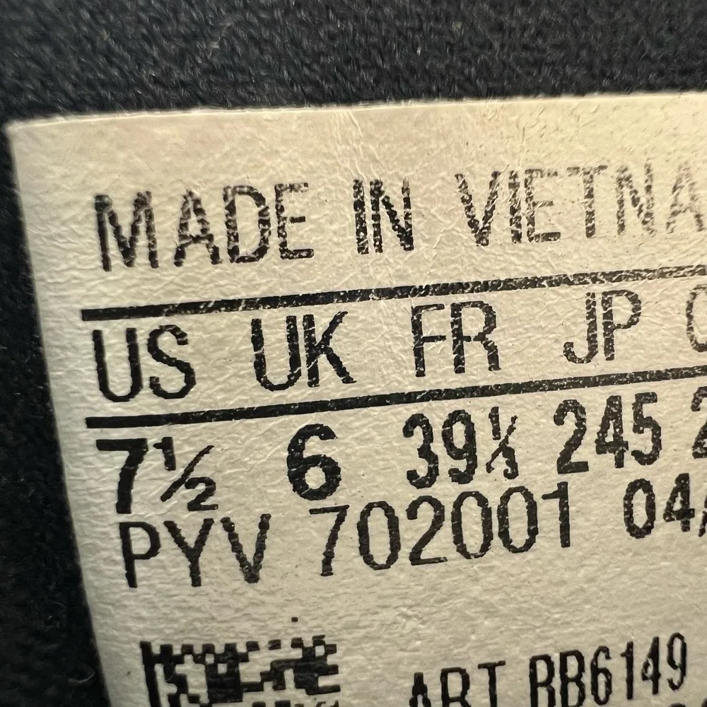 Adidas UltraBoost 4.0 Black Running Sneakers Women's 7.5 US - Image 9