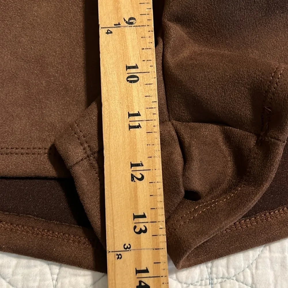 HAUTE MONDE women’s size XL wrap style feels like suede brown skort 2” inseam - Image 4