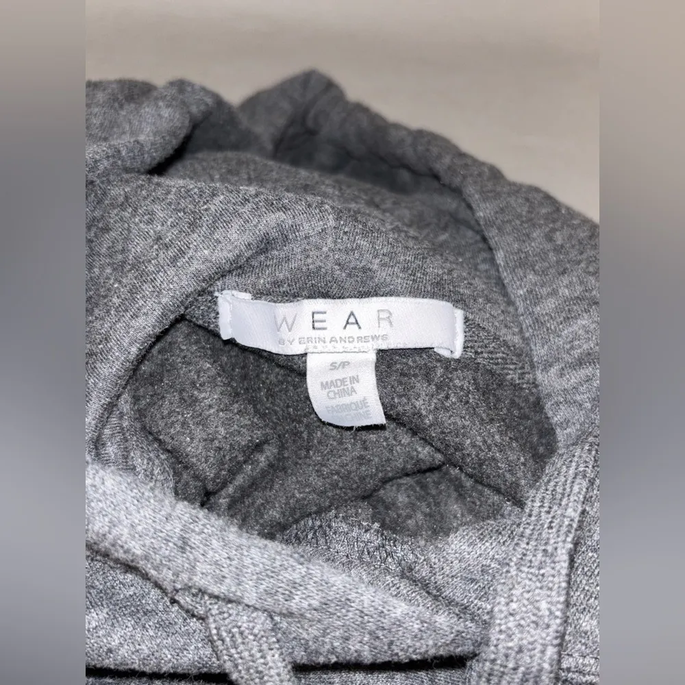 Wear by Erin Andrew’s Minnesota Vikings women’s small pullover hooded sweatshirt Purple - Image 4