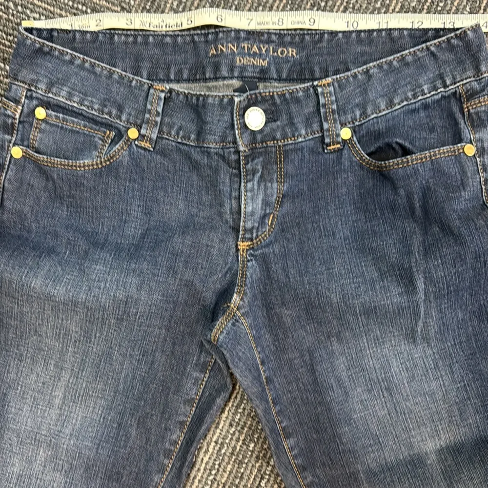 Ann Taylor Modern Boot Jeans 4P Lightweight - Image 5
