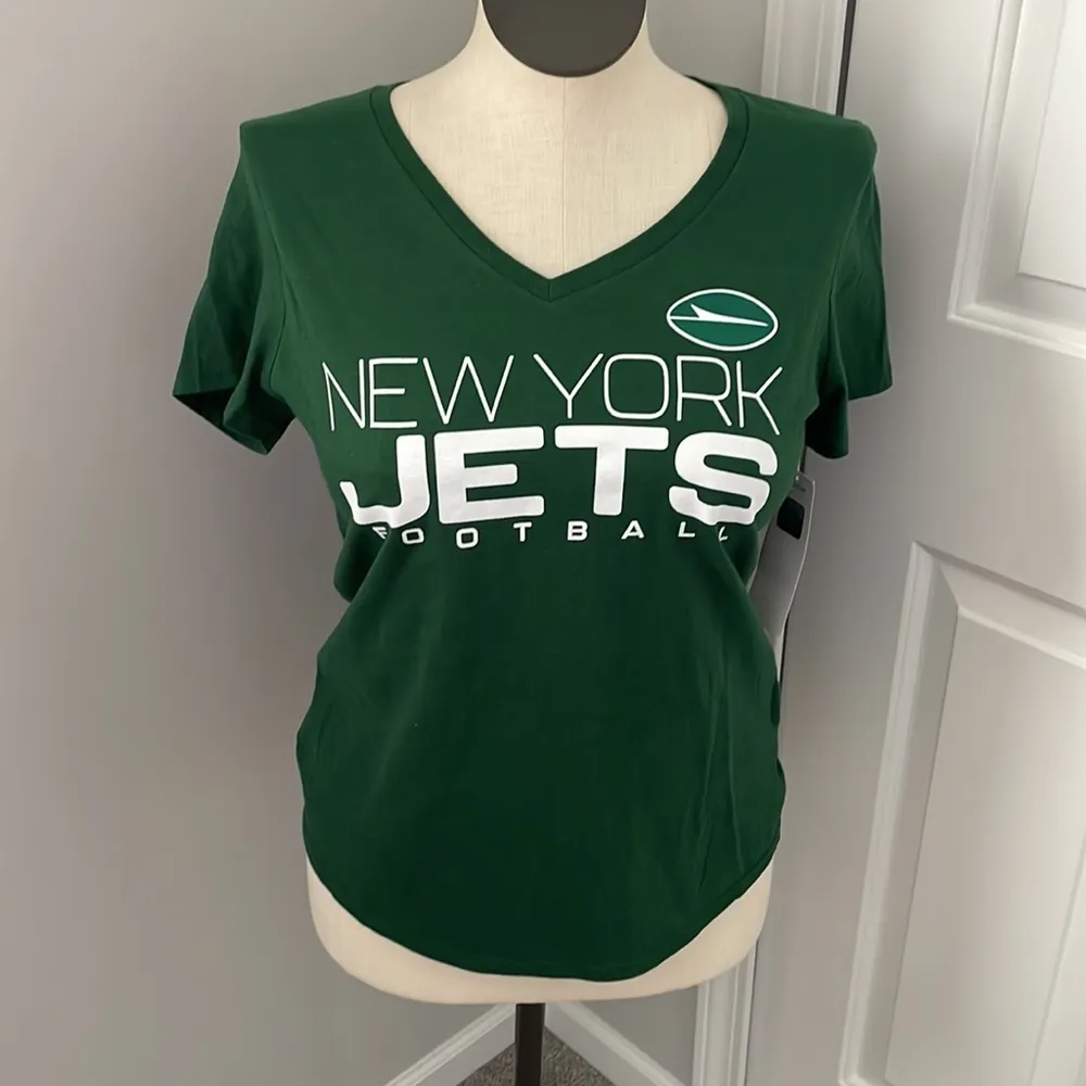 NFL New York Jets Women's Short Sleeve Core V-Neck T-Shirt size medium - Image 6