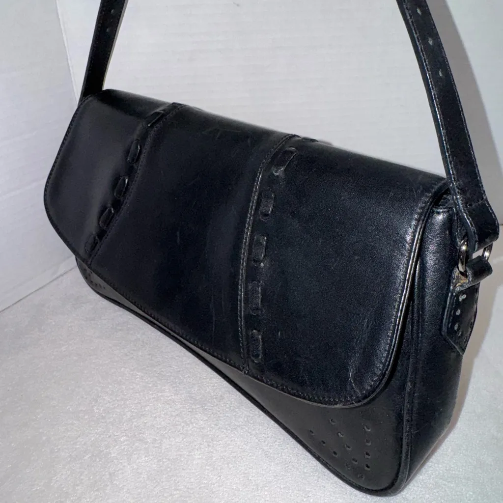BCBG Max Azria Y2K 2000s Women’s All Black Leather Handbag Shoulder Purse Bag - Image 4