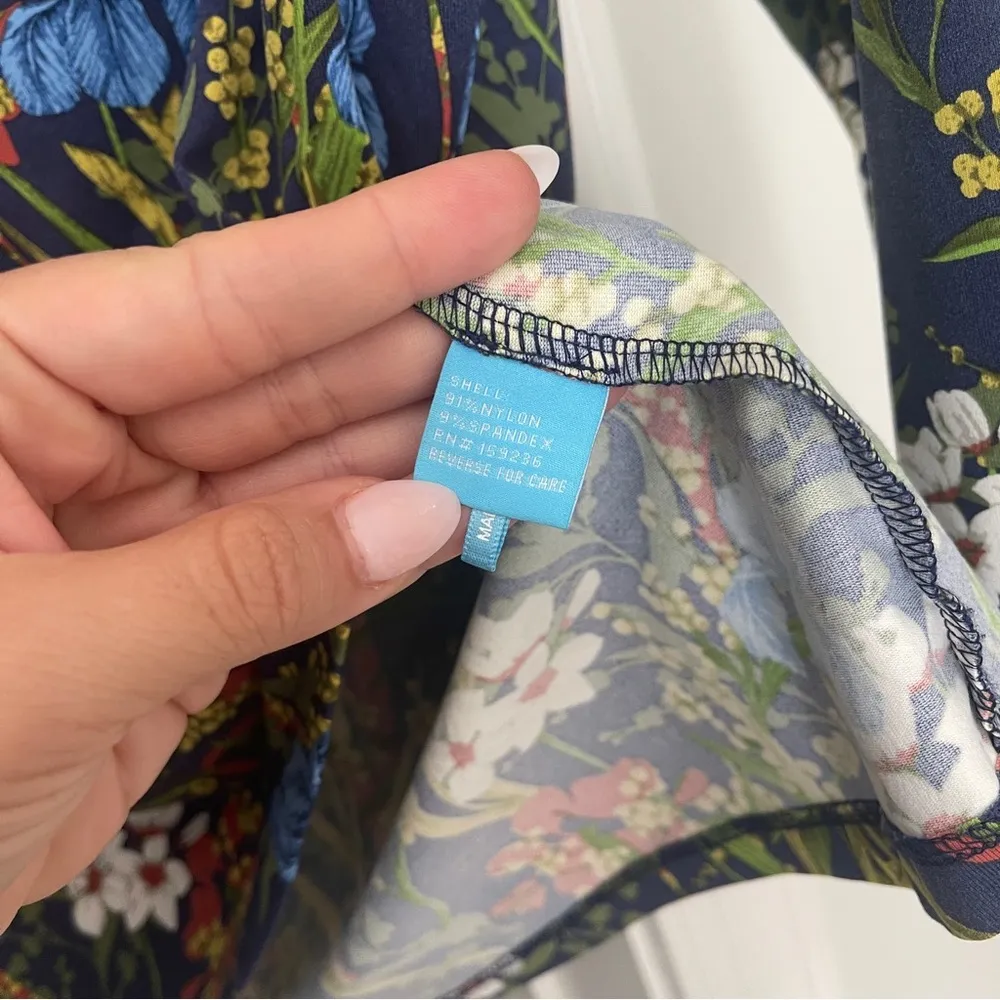 J. McLaughlin Catalina cloth navy floral long sleeve buttons boat neck blouse - Image 3