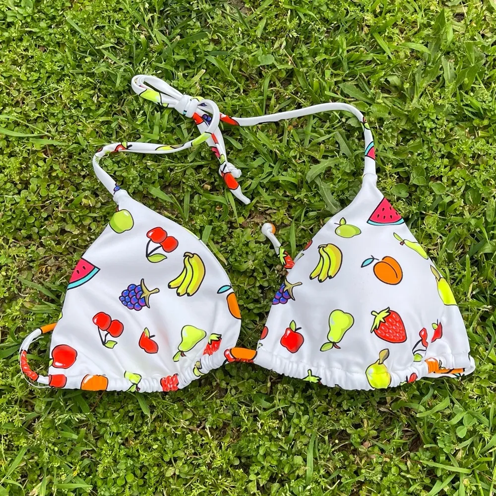 Laguna Fruit Print bikini Top size 4 US NWOT beach pool Vegas - Image 2