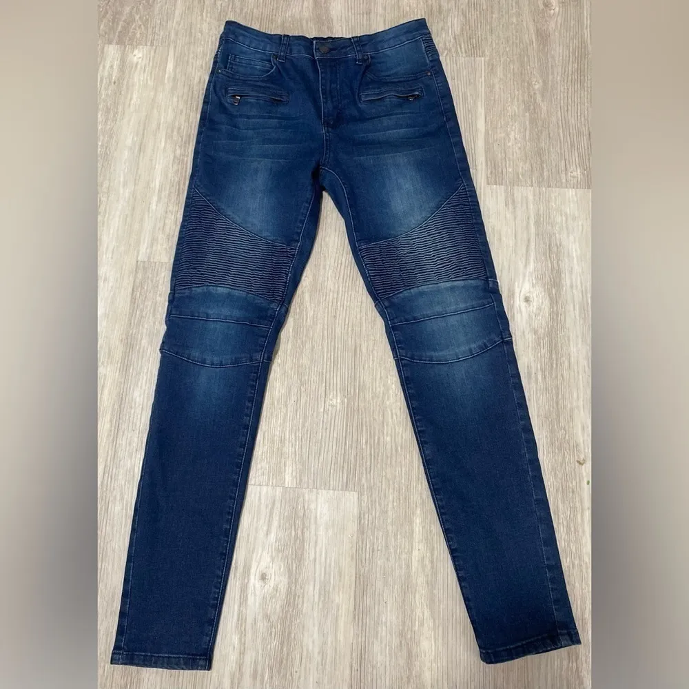 American Bazi  | Textured Stretch Skinny Jeans | Size 5 - Image 2