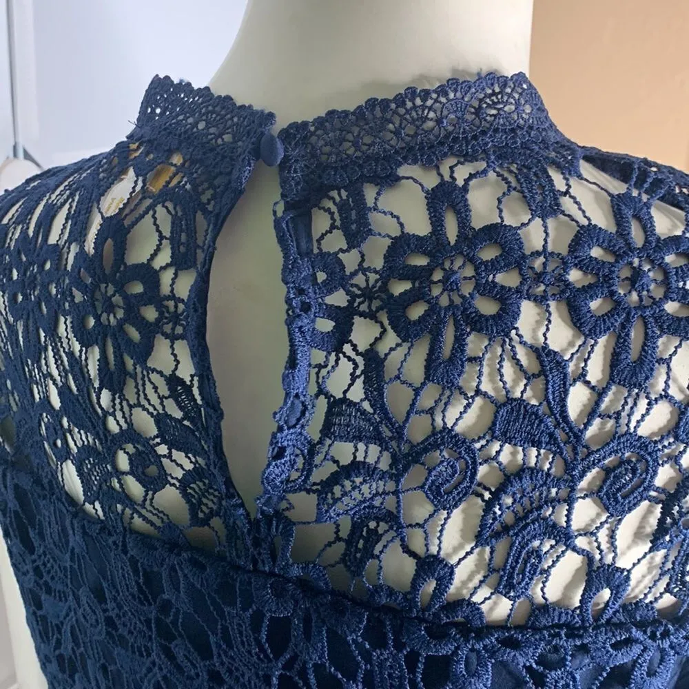 Laundry by Shelli Segal Los Angeles Top Sleeveless Crochet Blue Size Medium - Image 6