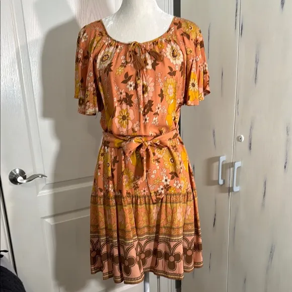Alt Daly Chic Floral Dress in Peach, orange, brown, yellow floral Orange Size L - Image 2