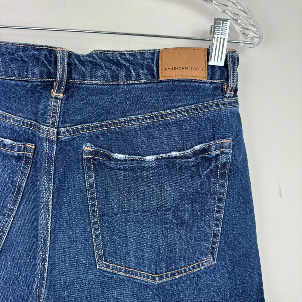 American Eagle Tom Girl Denim Jean Shorts Sz 6 Dark Wash Distressed Raw Hem - Image 6