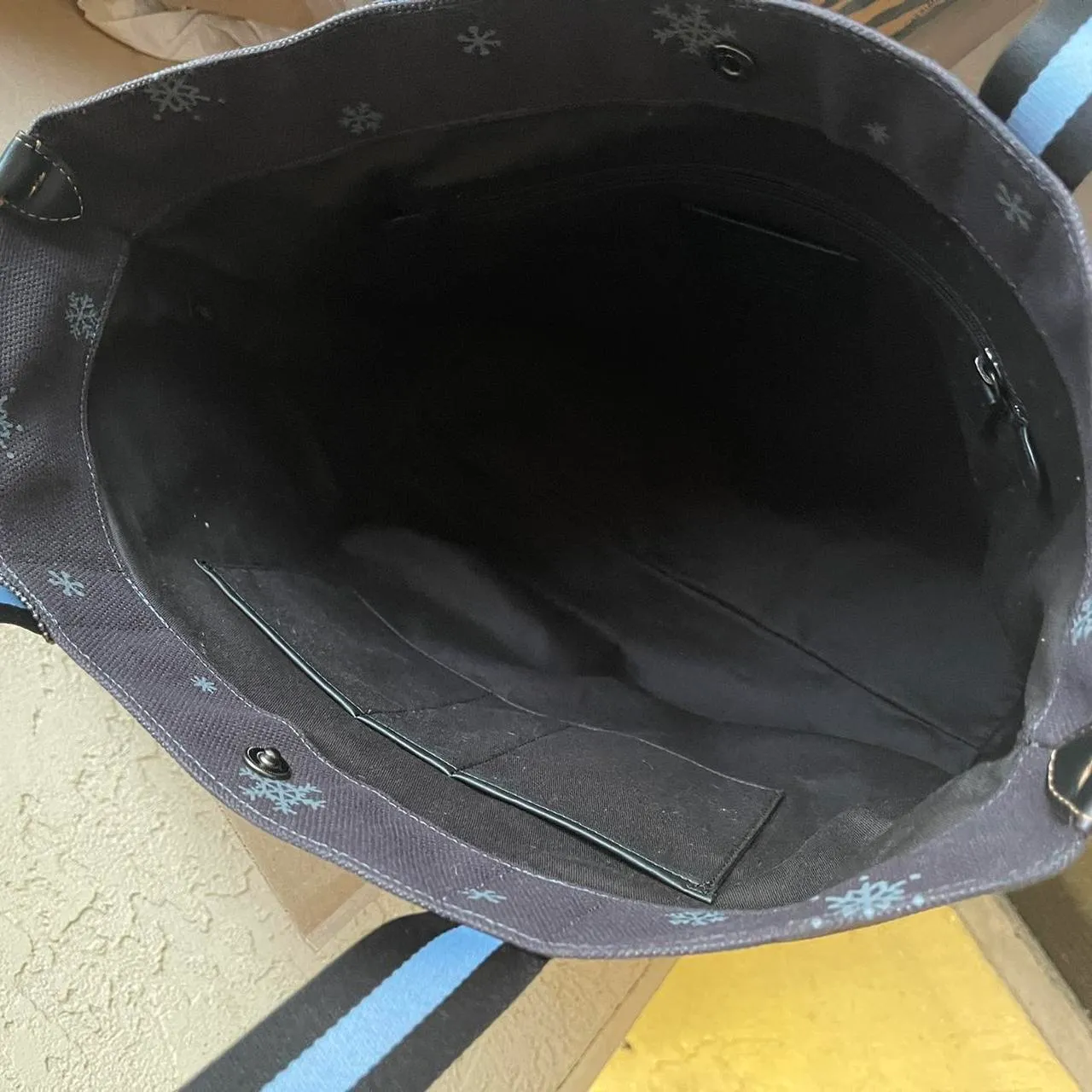 Coach Peanuts Large Tote With Snoopy Ski Motif Denim Multi - Image 4