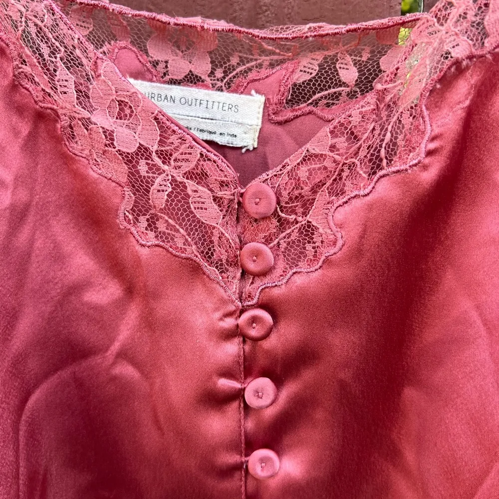 UO Urban Outfitters Satin Button-Front Cami Lace Pink Size Small - Image 3