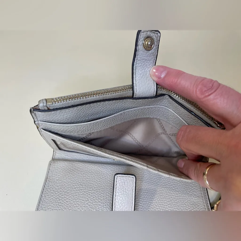 Michael Kors  Adele Double Zip Gold Tone‎ Wristlet Wallet - Image 12