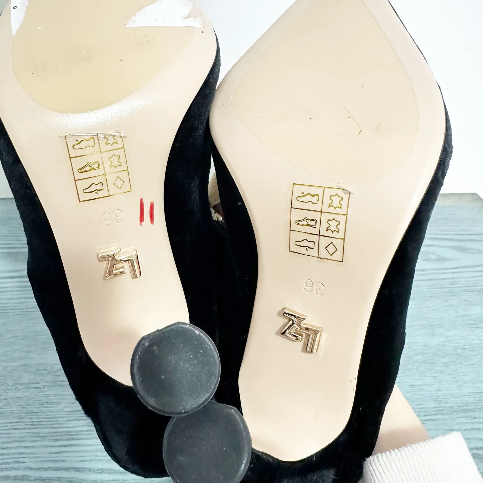 Lola Cruz Jimmy Black Velvet Suede Heeled Mule Jewel Band 36 Size 6 - Image 7