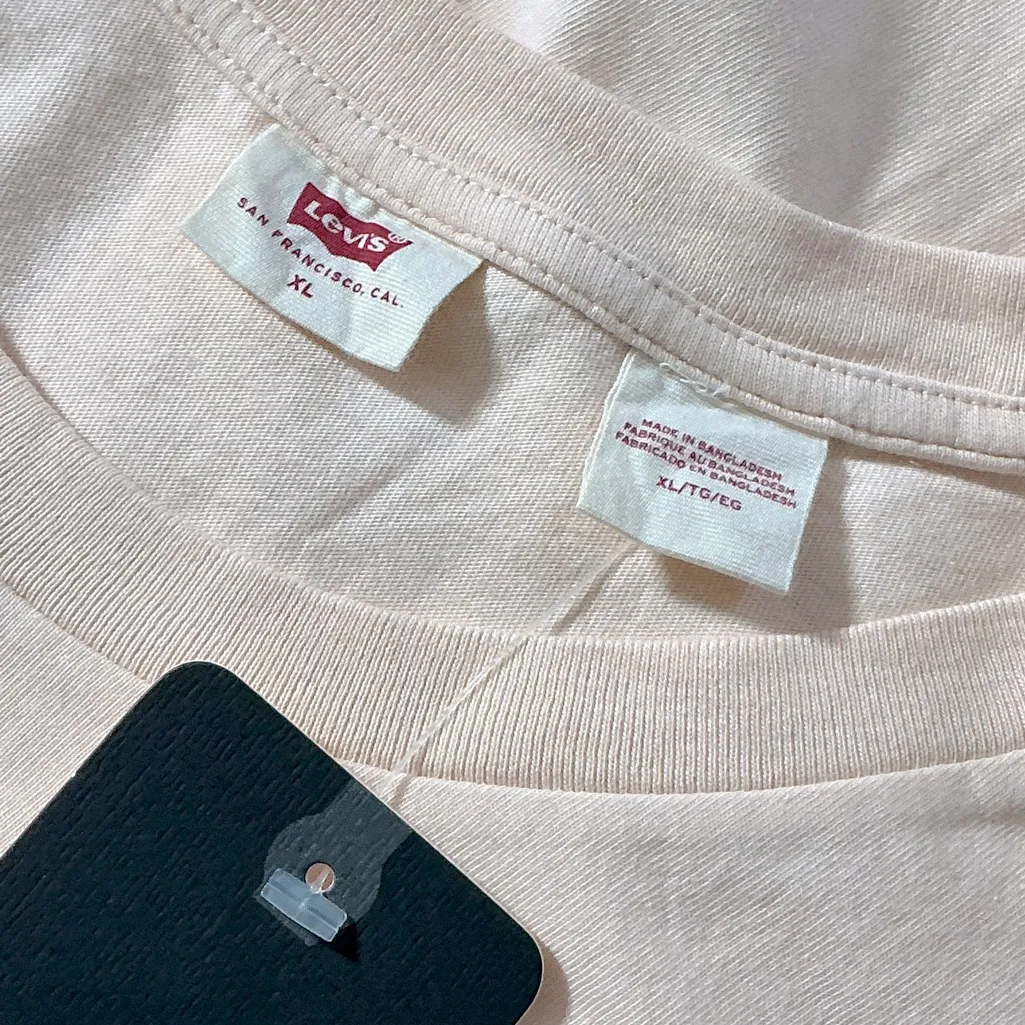 LEVI’S The Perfect Tee XL 21” p2p Peach Purée NWT - Image 5
