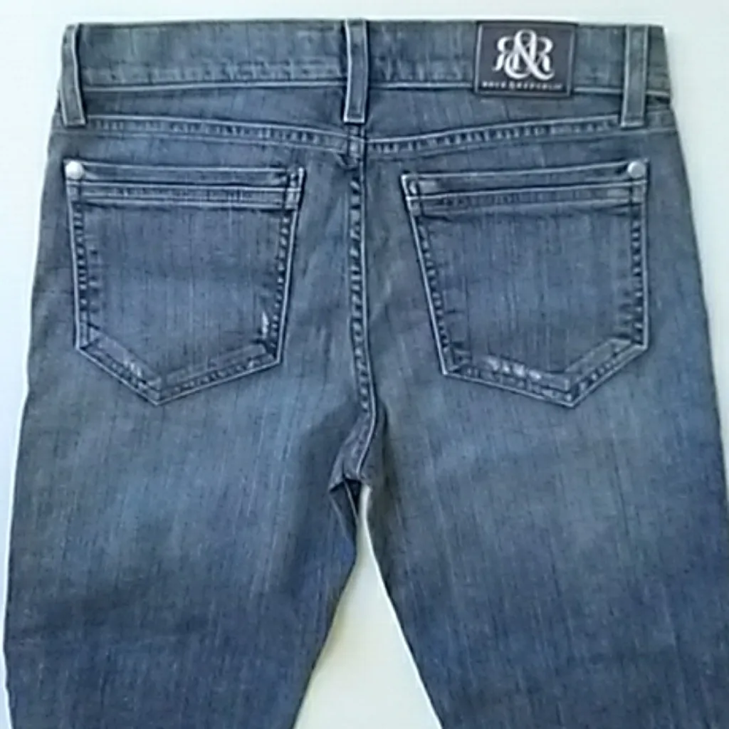 FINAL MARKDOWN Ladies' Rock & Republic Distressed Jeans 30 - Image 6