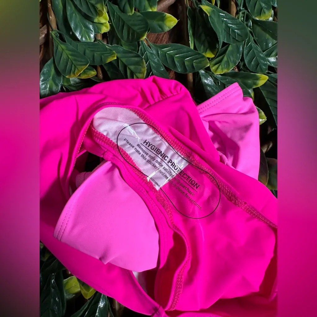 None Cut Out Pink One Piece Bathing Suit Size Small NWT - Image 3