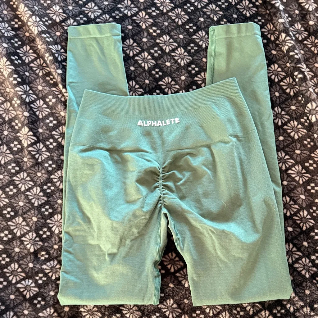 Alphalete Seamless Leggings Scrunch - Image 2