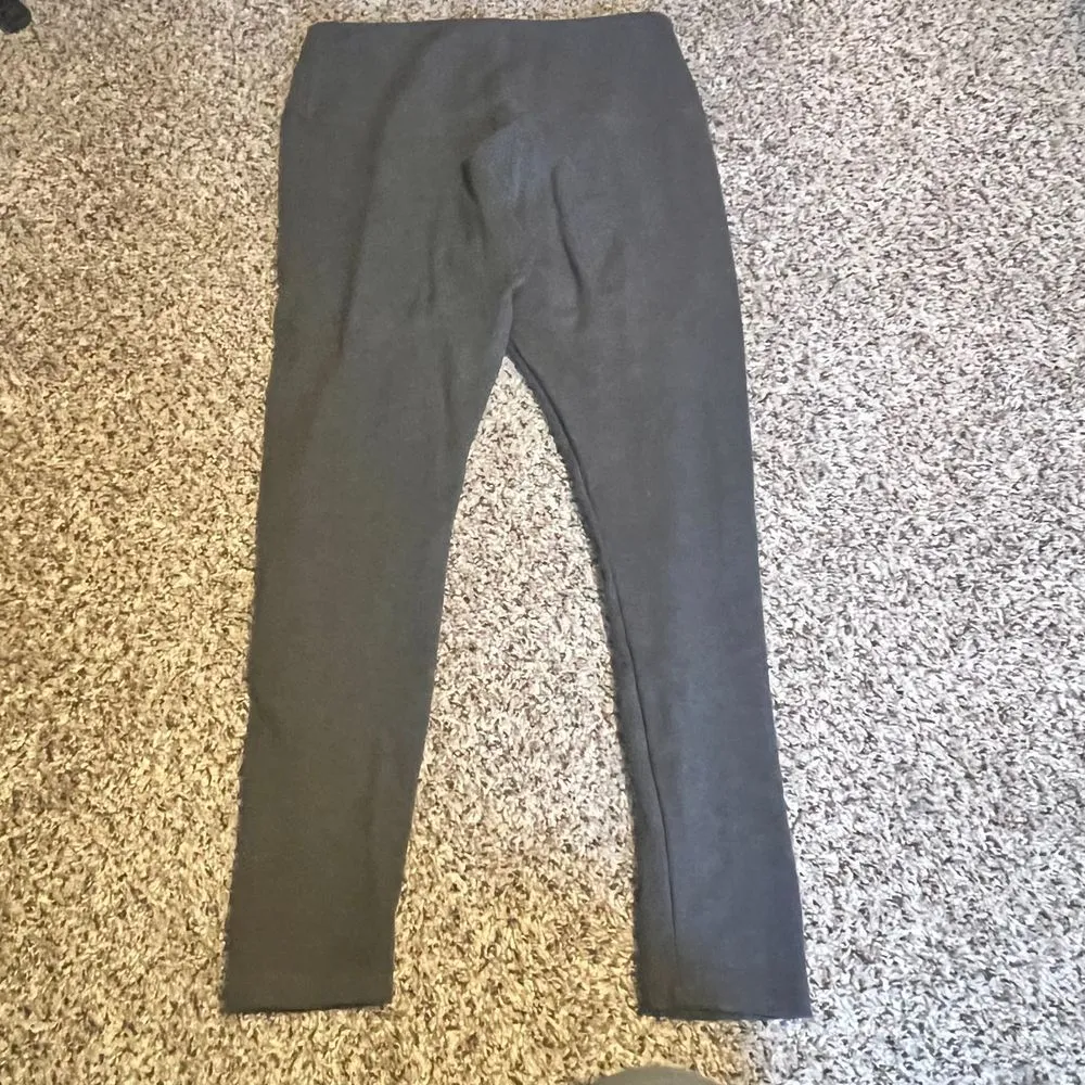 Lyssé Black High-Waisted‎ Leggings Stretchy Workout Yoga Pants Size L - Image 5