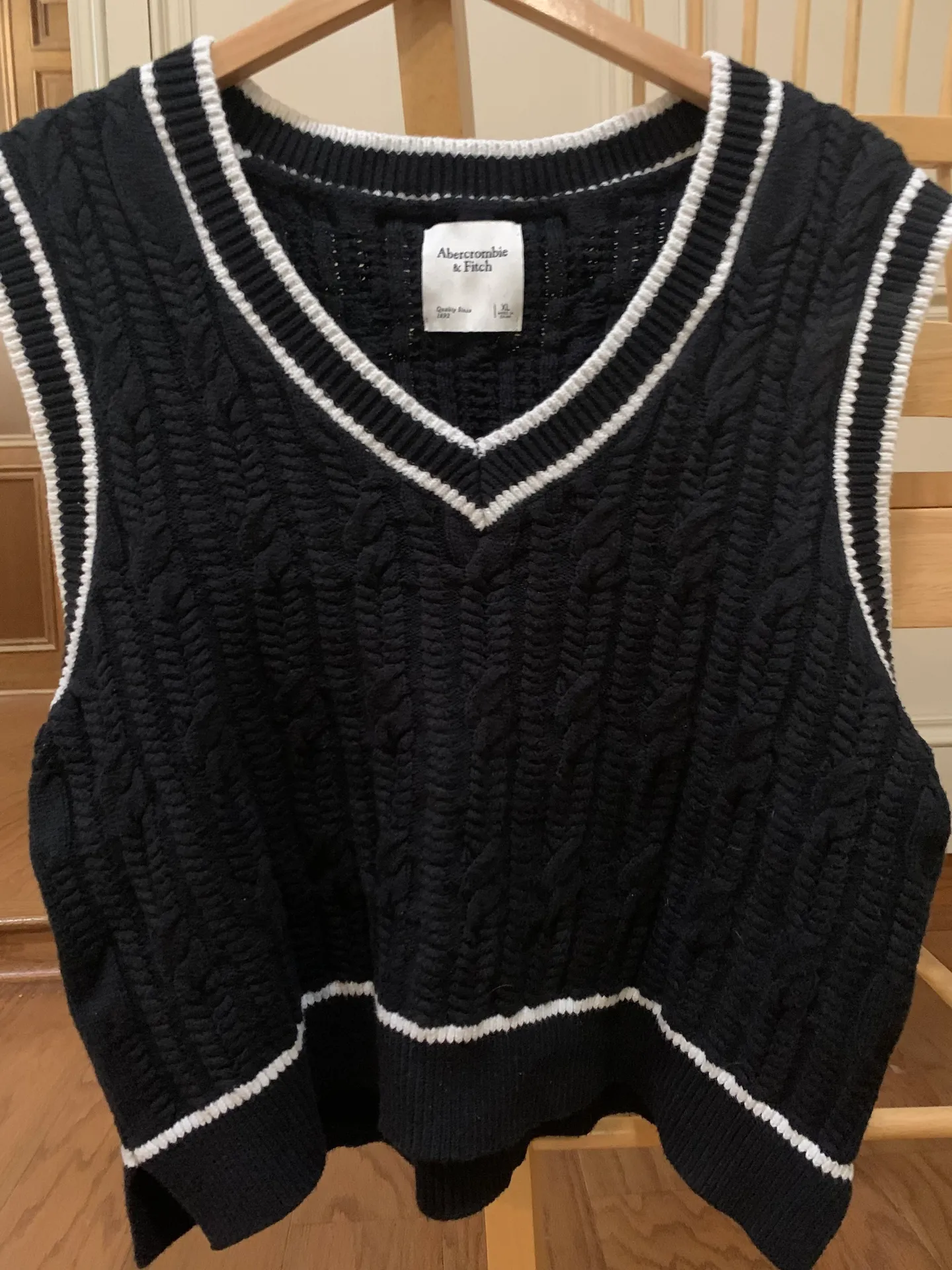 Black & White V Neck Sweater Vest - Image 3
