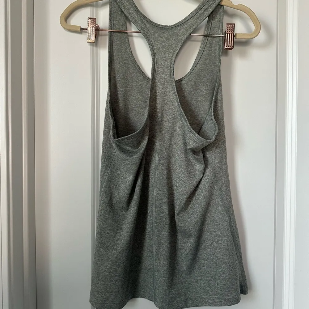Nike dry fit tank size small - Image 6