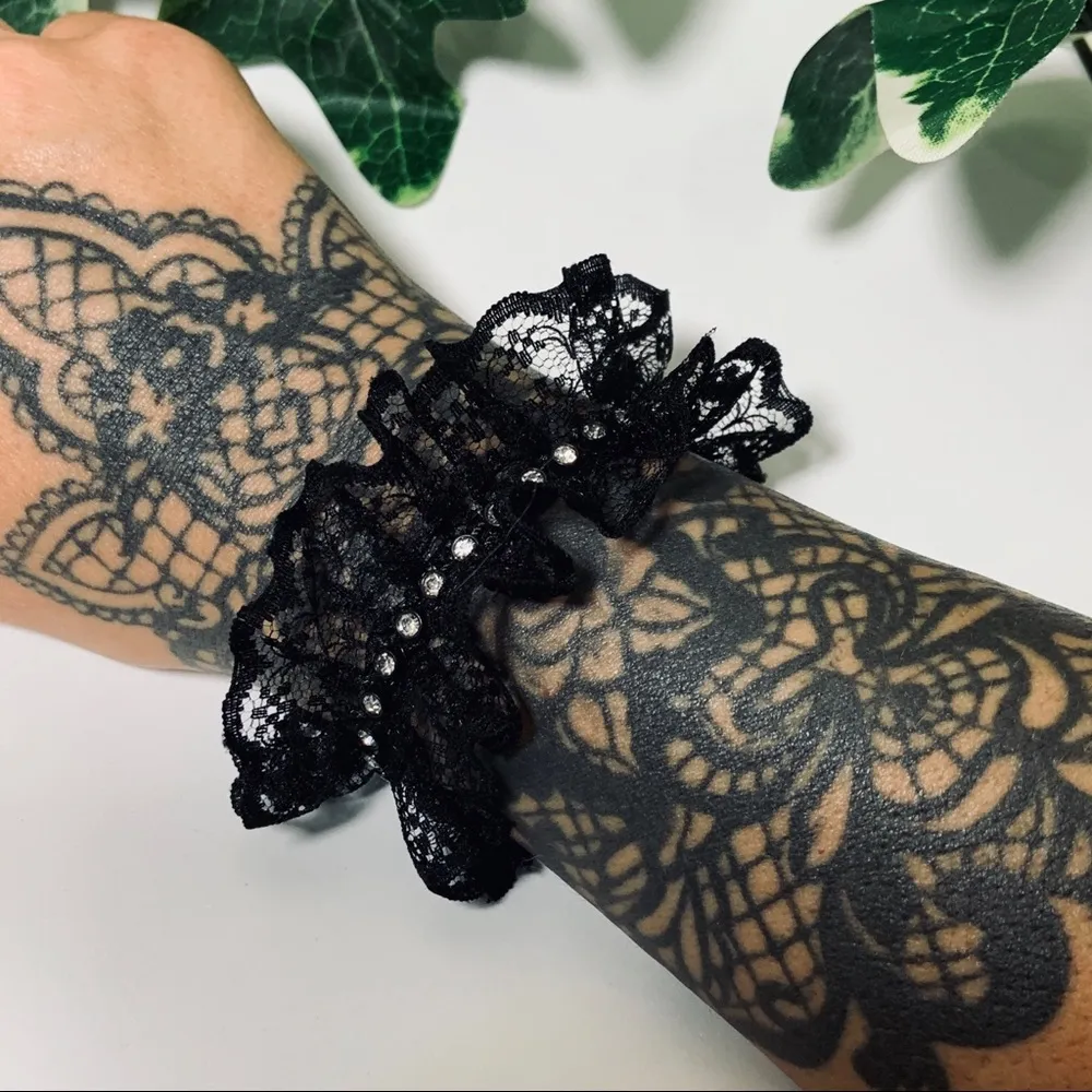 Victorian Steampunk Lace Bracelet New - Image 3