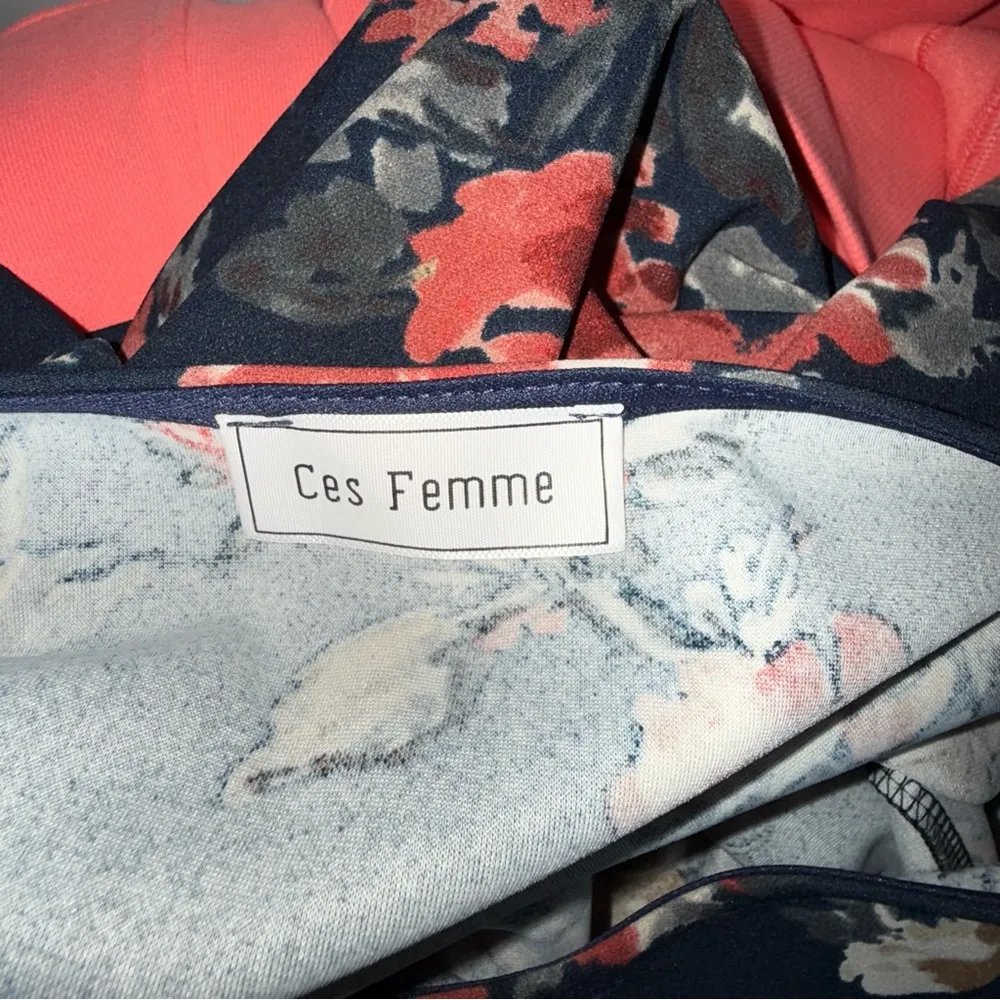 Flaunt Boutique Ces Femme Shift Dress Floral Print Blue Size Large - Image 4