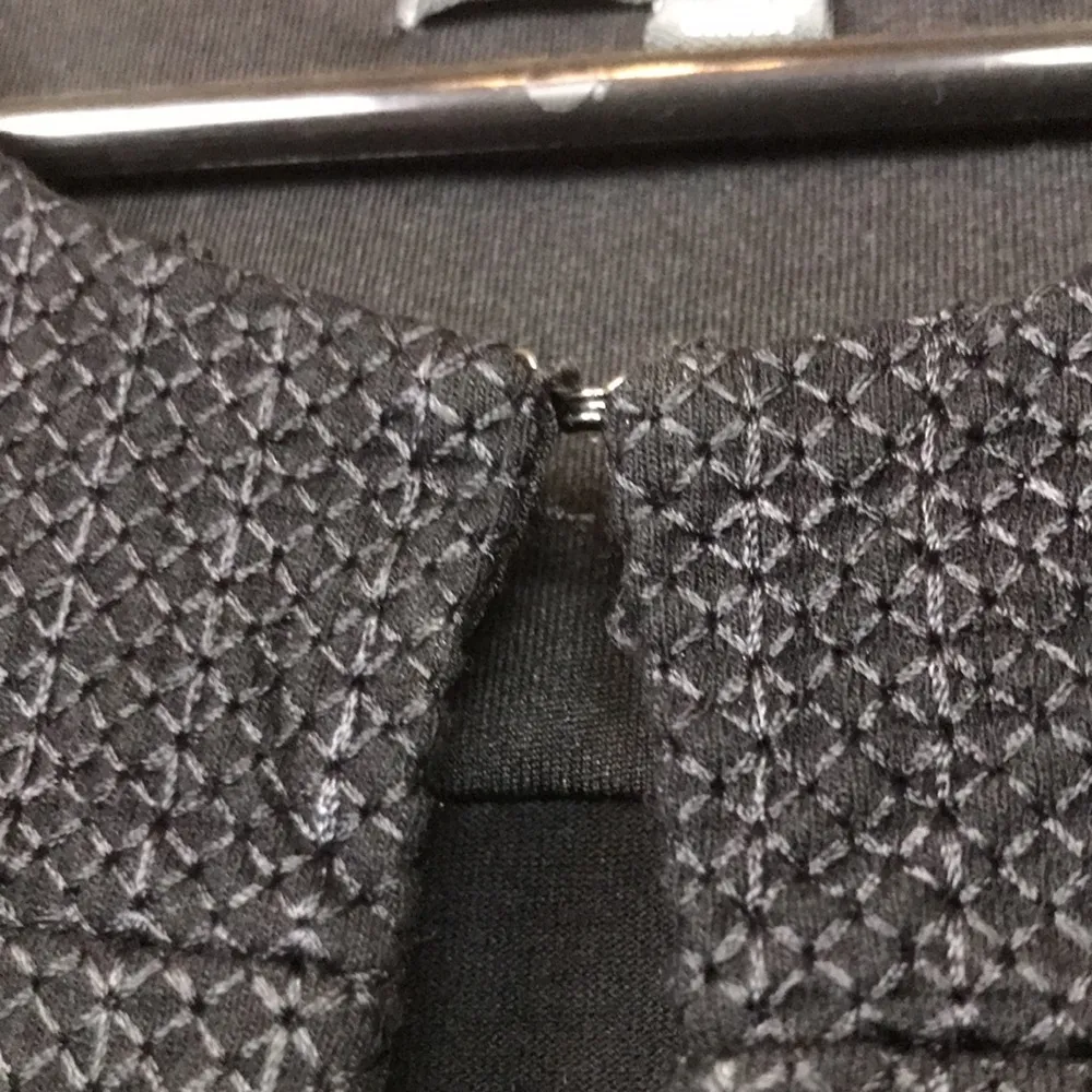 Adrianna Papell Women’s Keyhole Knit Black Handkerchief Hem Tank Blouse - Image 4