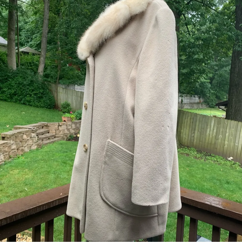 Vintage Alorna Cream Wool Coat with Fox Fur Trim Size M Medium Union Made - Image 5