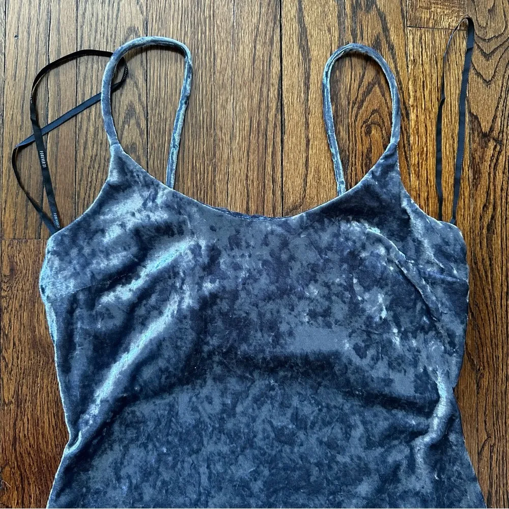 🦋 NWOT Gray Silver tone velour mini dress Forever21 Small - Image 6